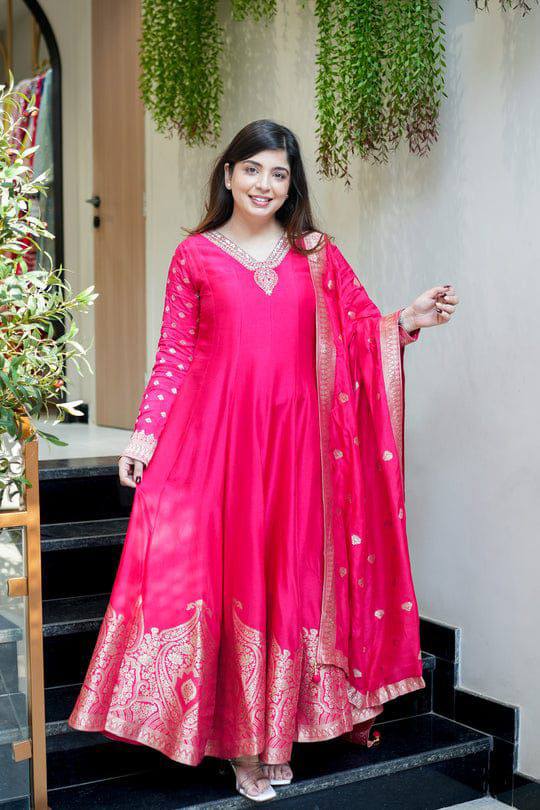 Premium Chanderi Anarkali Outfit – Banarasi Zari Weaving