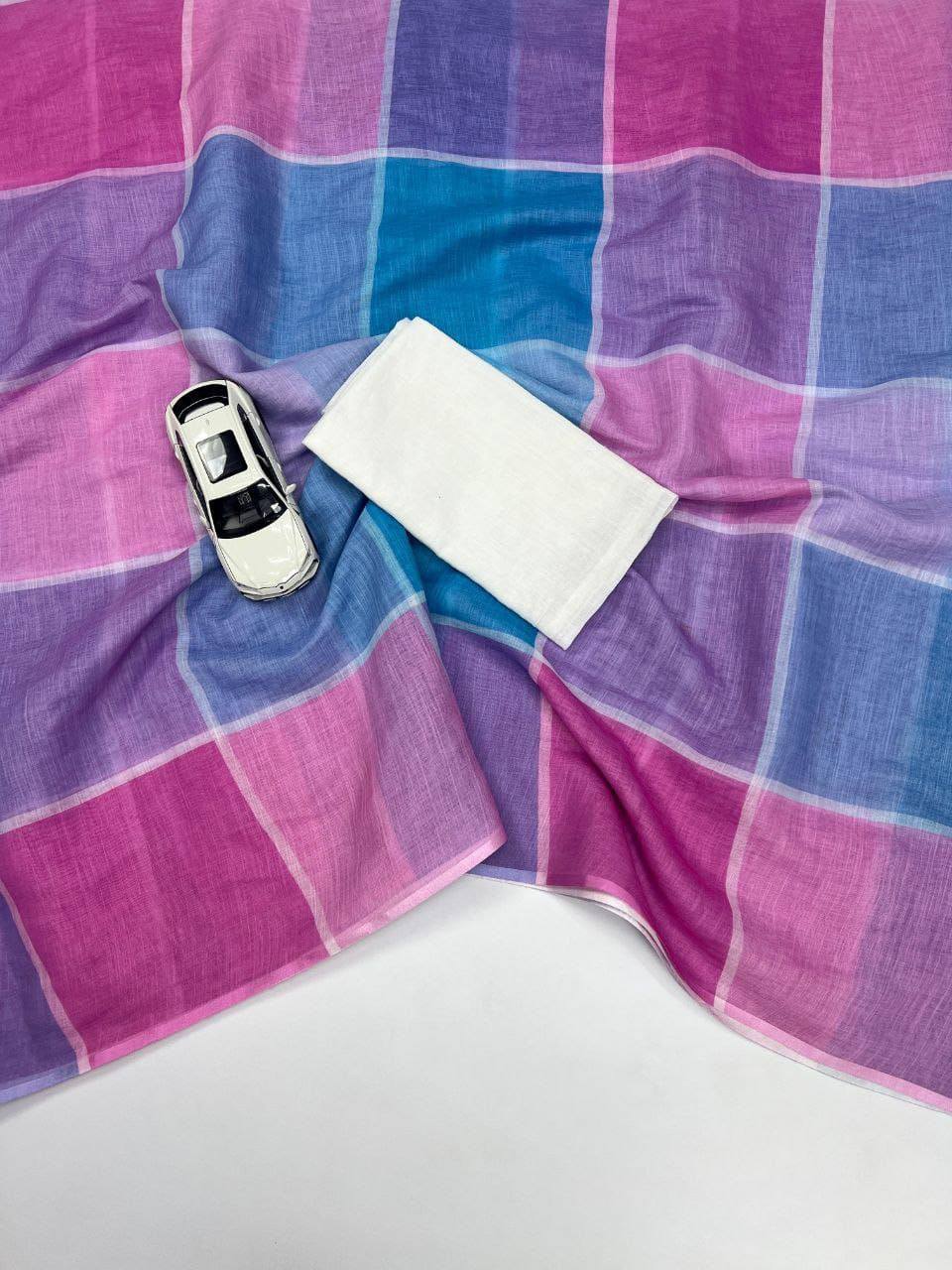 Plain Linen Saree – Digital Print with Fumka Latkan & Bangalori Satin Blouse