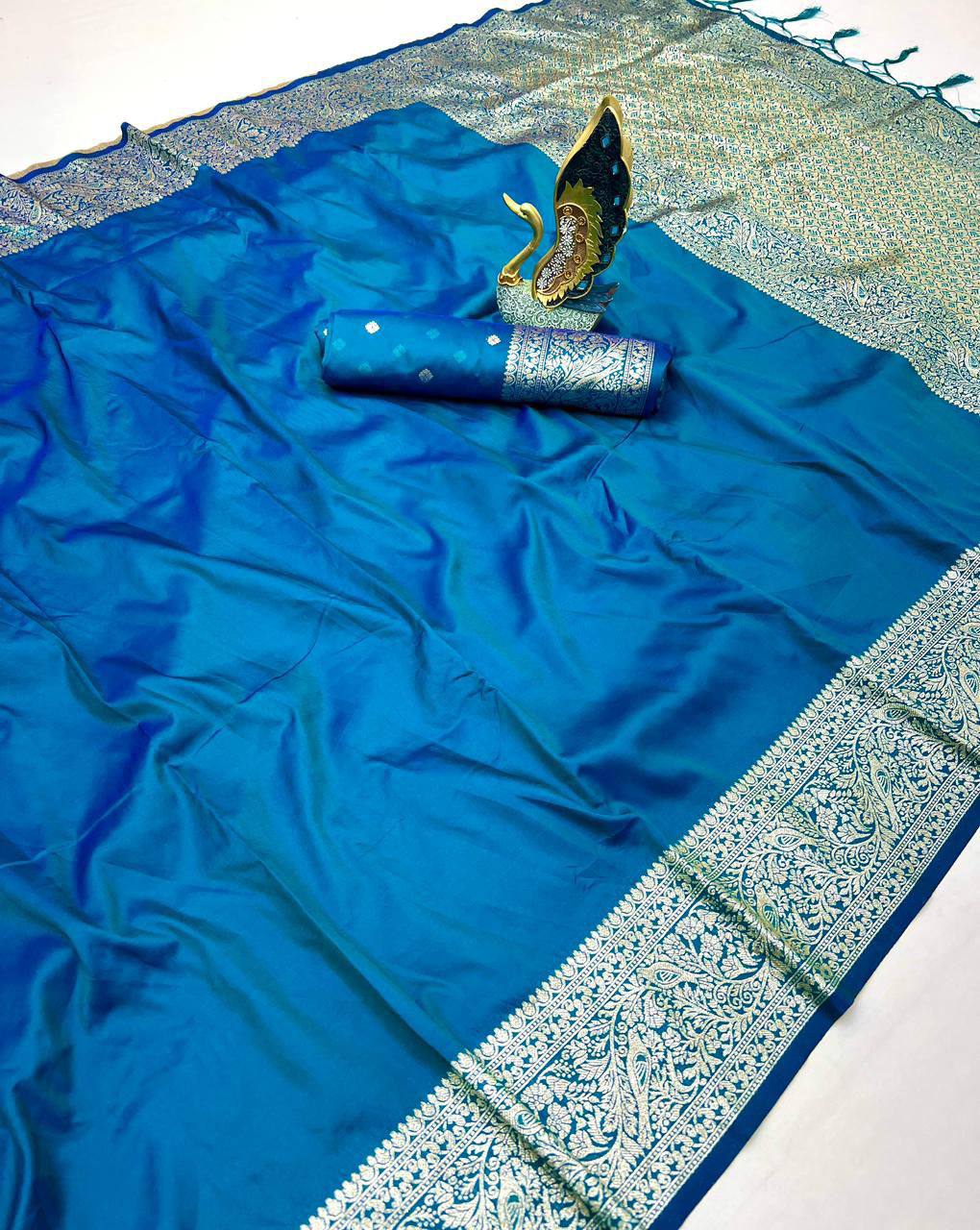 Premium Banarasi Silk Saree – Meenakari Zari Weaving with Tassels
