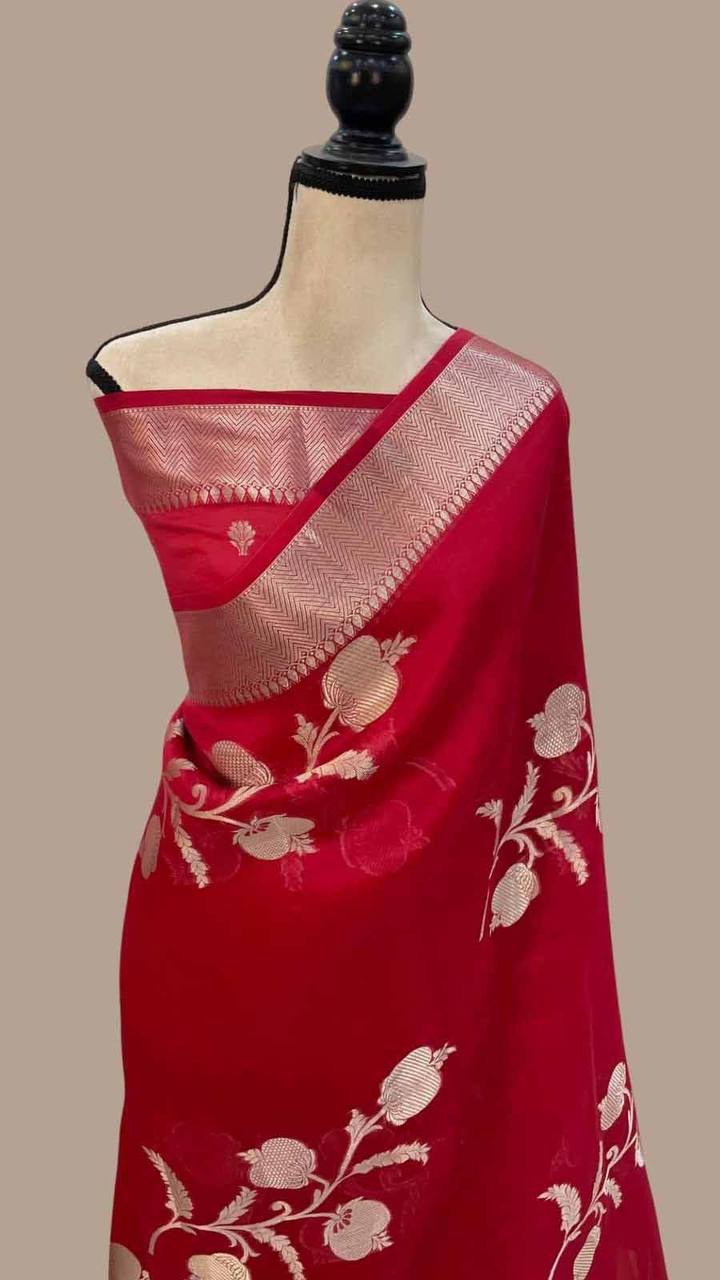 Premium Khadi Crepe Silk Saree – Antique Zari Woven Pallu
