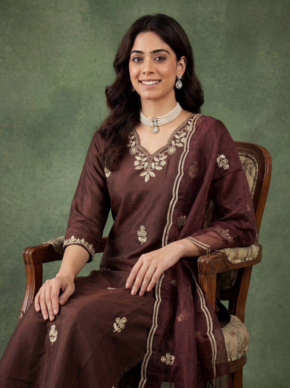 Premium Cotton Kurta Pant & Organza Dupatta Set – Embroidery Work