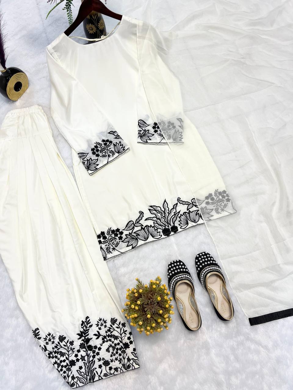 Premium Chinon Silk Top, Farshi Salwar & Dupatta – Multi‑Needle Embroidery