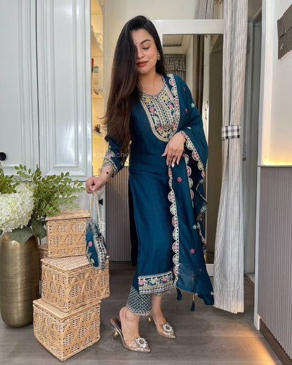 Premium Chinon Silk Long Pakistani Suit – Heavy Multi‑Needle Sequins Embroidery