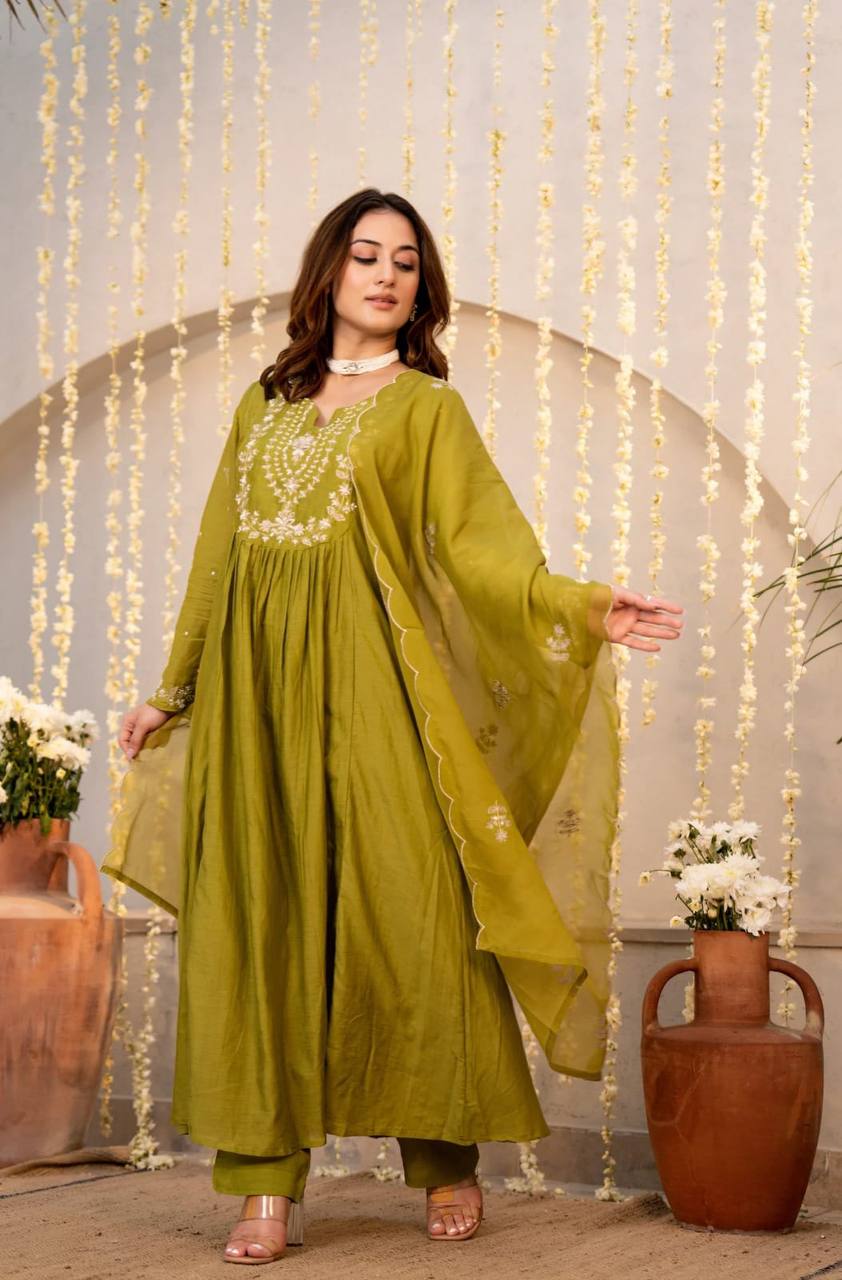Premium Pure Viscose Chanderi Silk Kurta Set – Sequins Embroidery