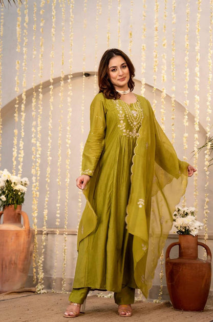 Premium Pure Viscose Chanderi Silk Kurta Set – Sequins Embroidery