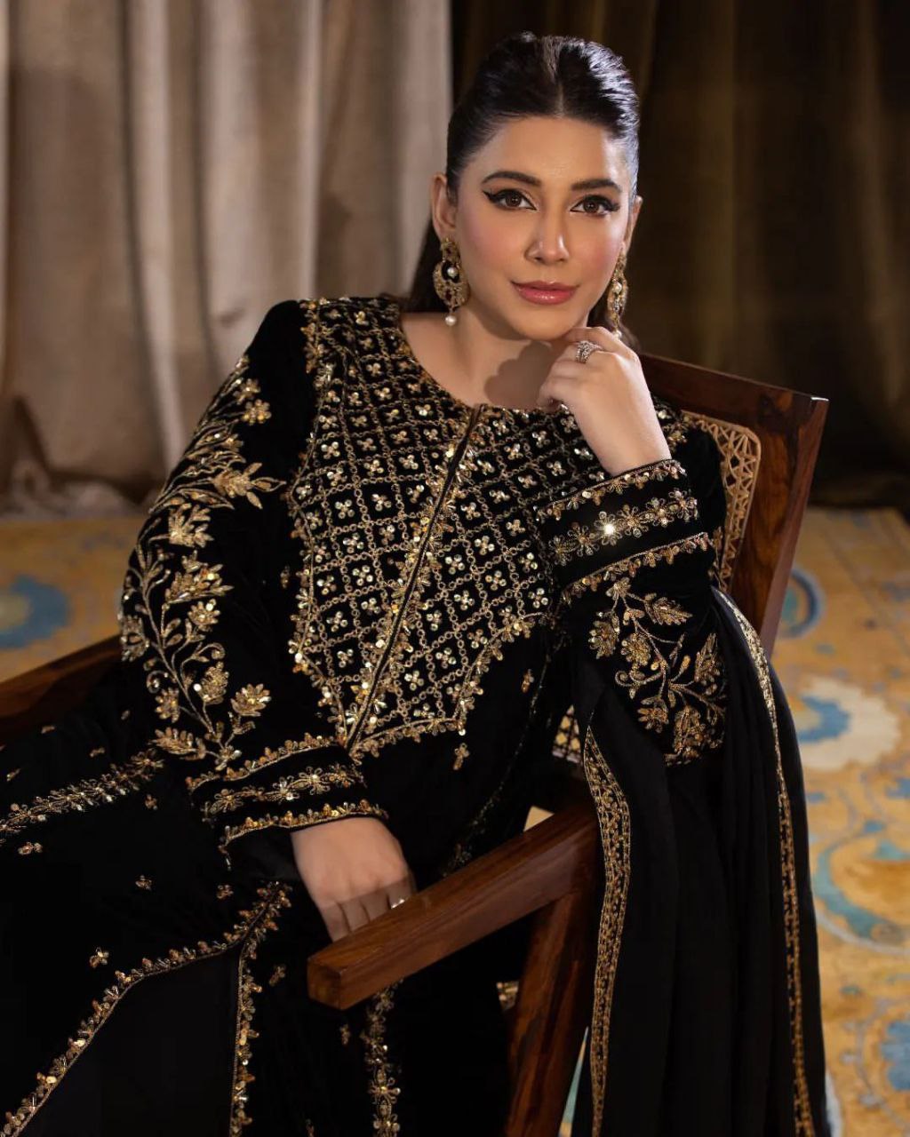 Elevate Your Wardrobe with Our Luxurious Heavy Viscose Black Velvet Top and Dupatta