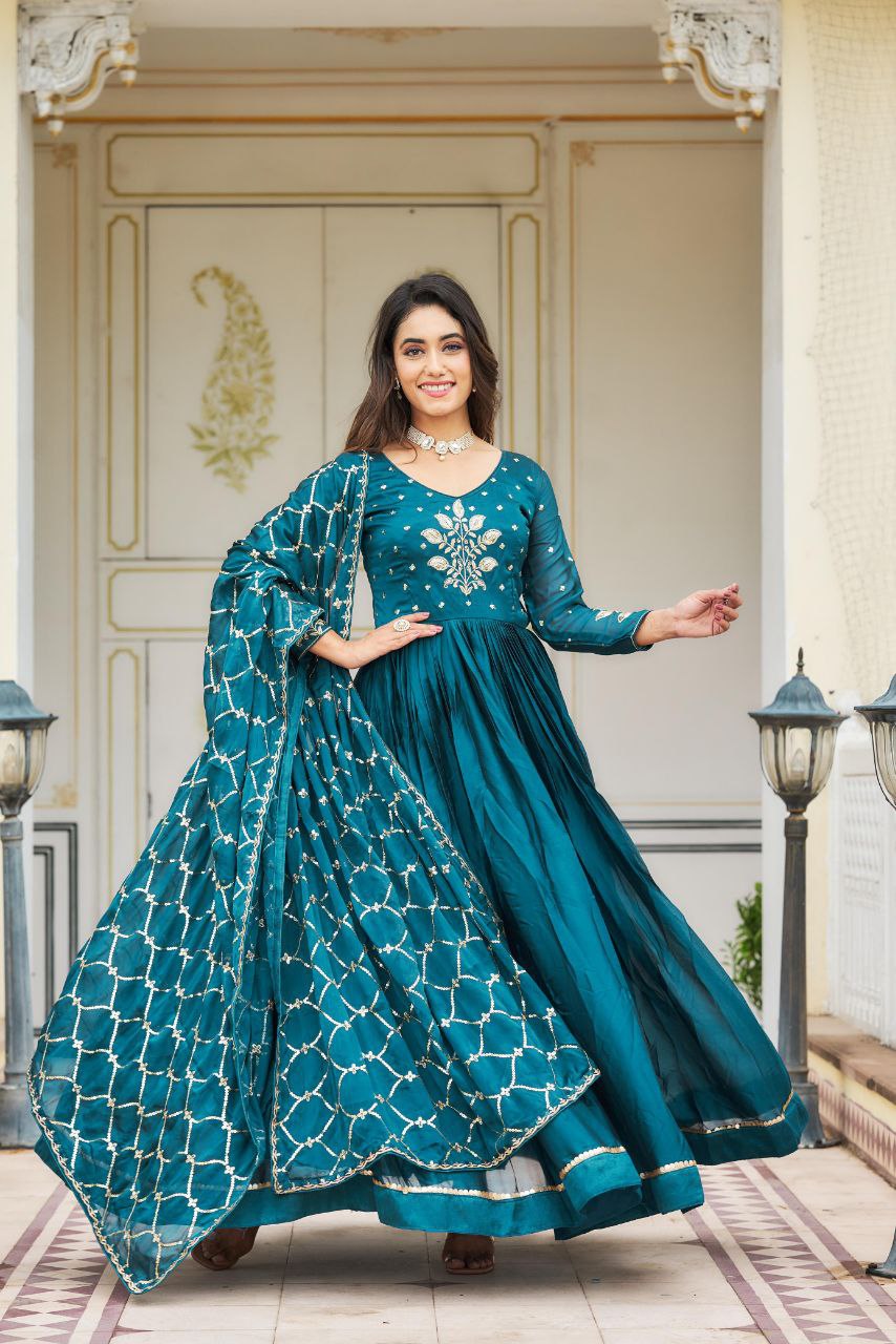 Radiant Festival Gown & Dupatta Set – Perfect for Grand Celebrations!