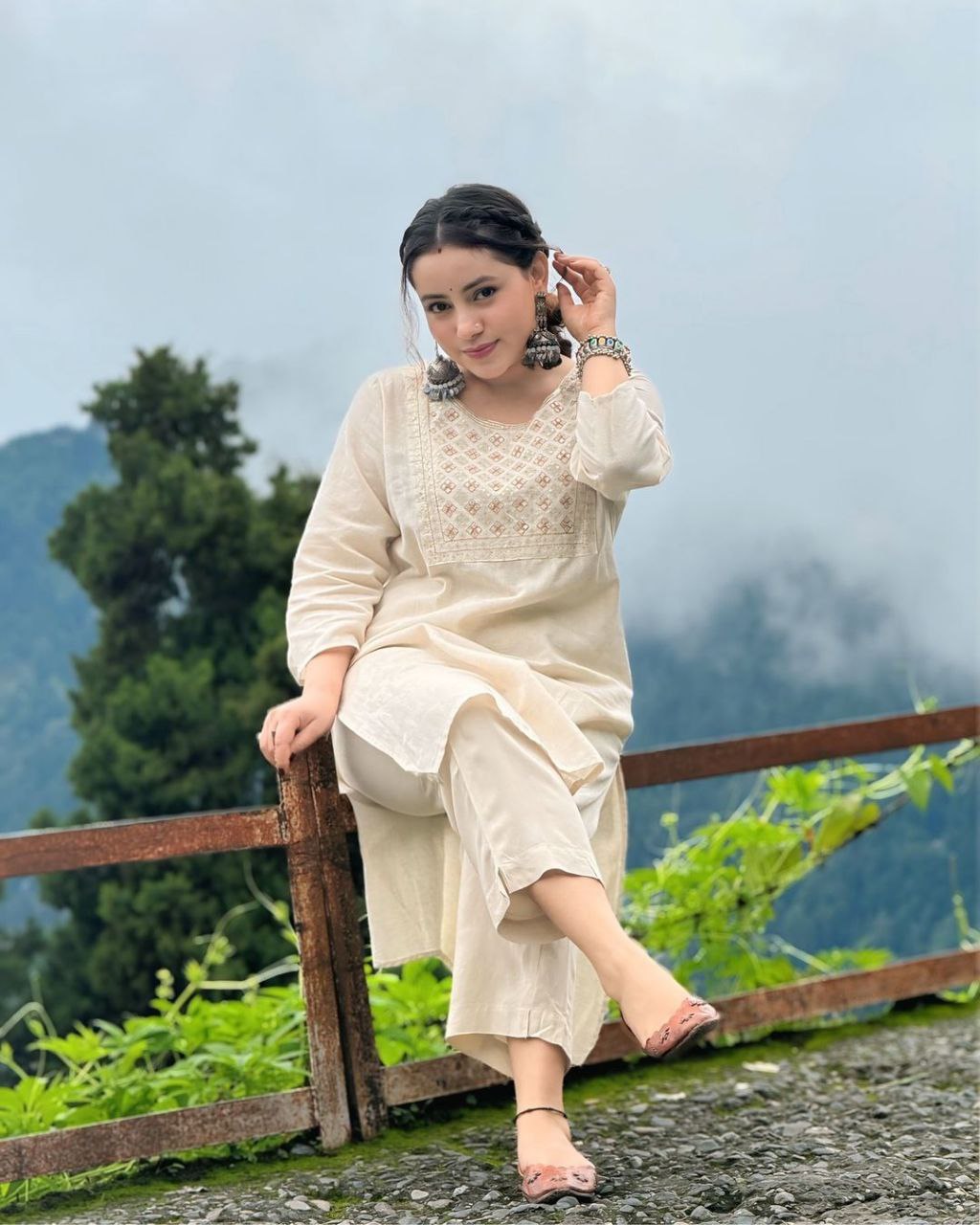 Pure Chanderi 2-Piece Set – A Touch of Elegance for Every Occasion