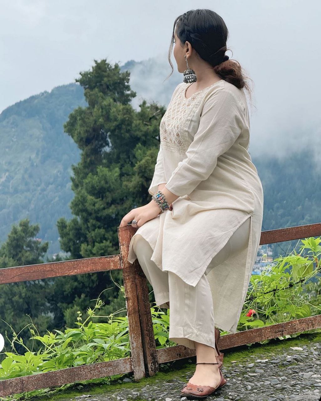 Pure Chanderi 2-Piece Set – A Touch of Elegance for Every Occasion
