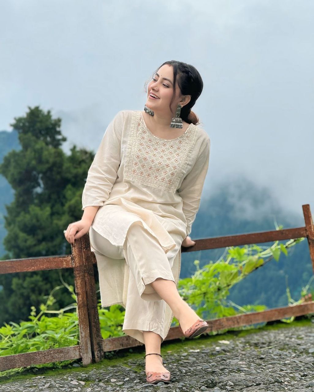 Pure Chanderi 2-Piece Set – A Touch of Elegance for Every Occasion