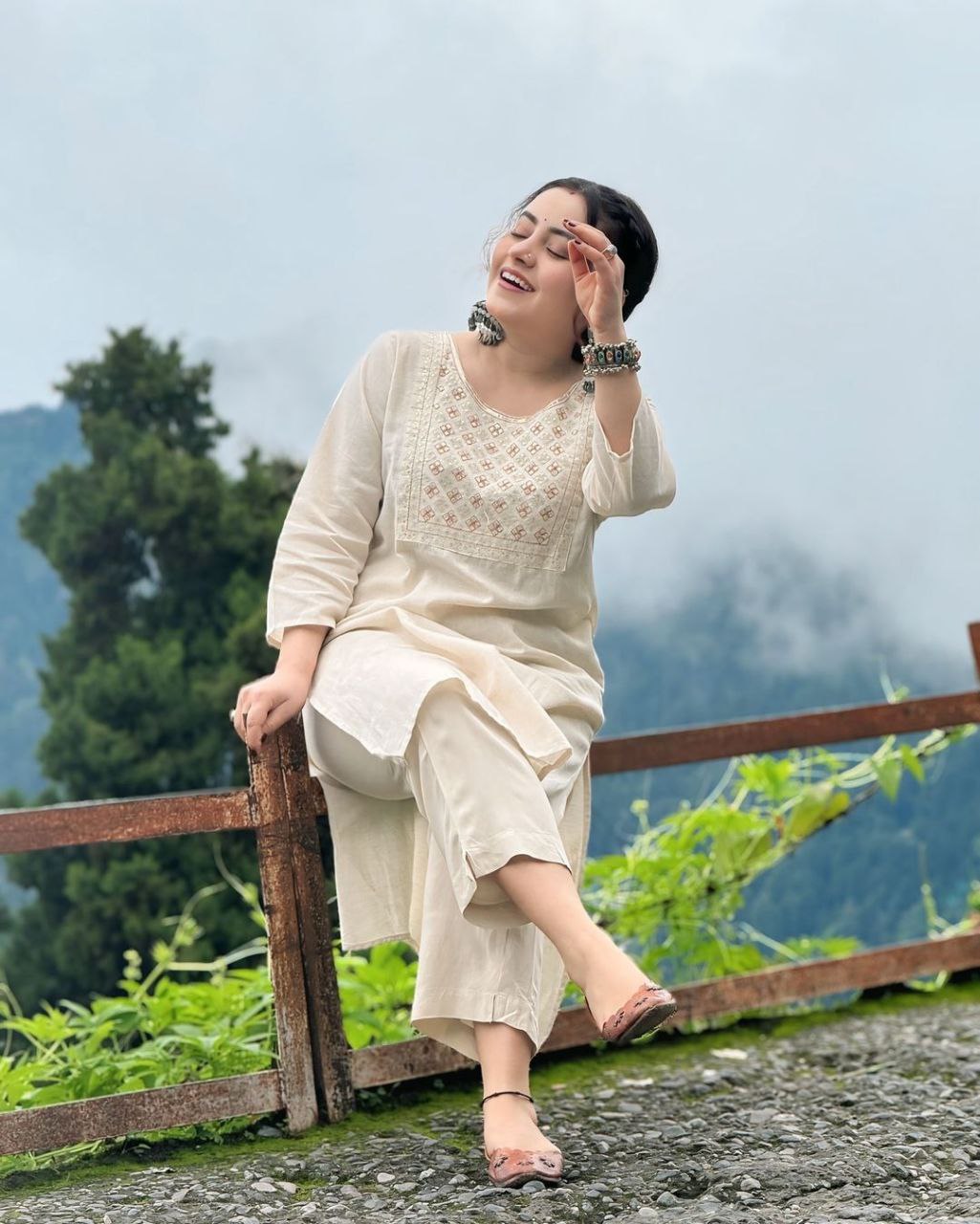 Pure Chanderi 2-Piece Set – A Touch of Elegance for Every Occasion