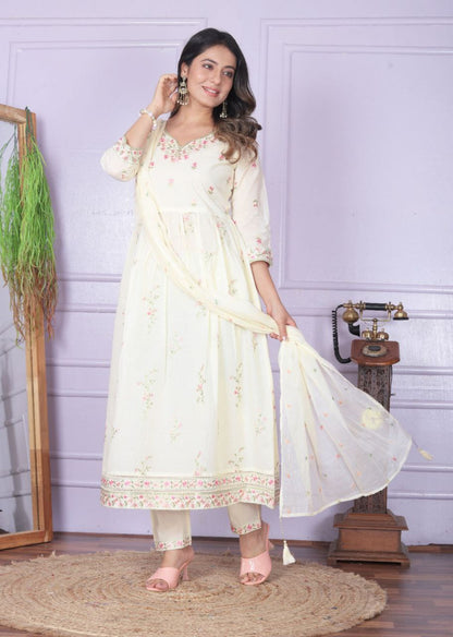 Elegant Kurta Set with Dupatta – Graceful and Timeless