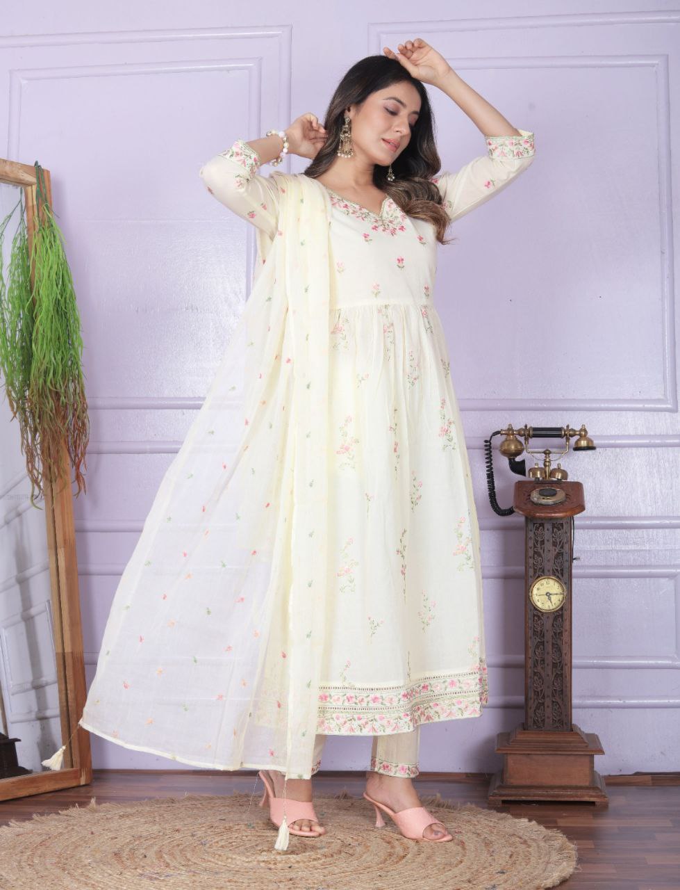 Elegant Kurta Set with Dupatta – Graceful and Timeless