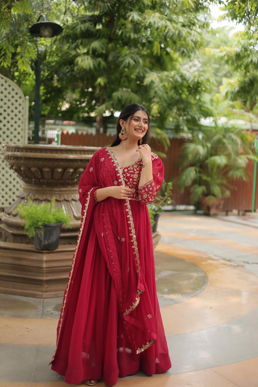 Gown with Dupatta Collection 2025 – A Glamorous PInk Shade Gown Ensemble for Every Occasion!