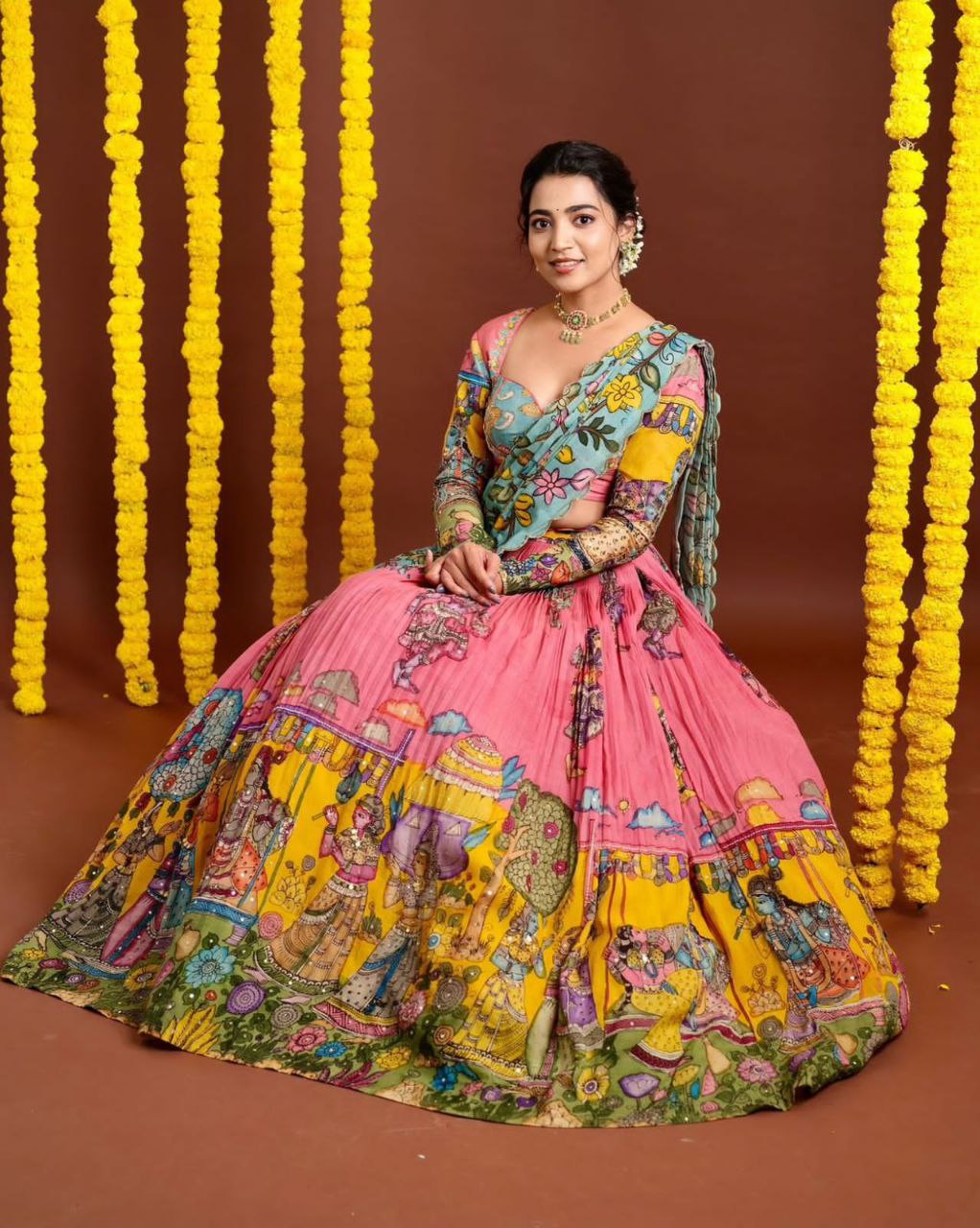 Kalamkari Elegance: Mesmerizing Lehenga Choli Set for a Graceful Look