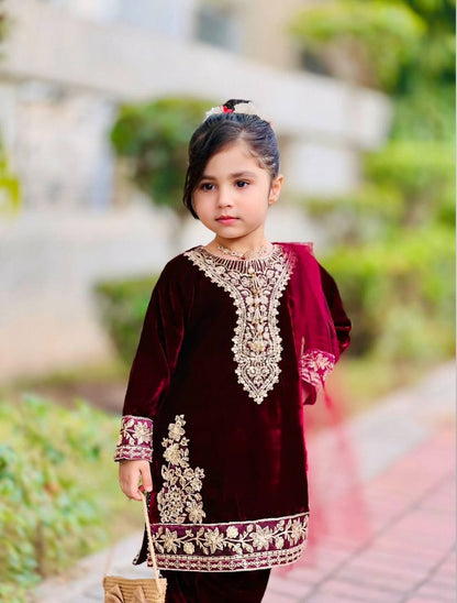 Premium Viscose Velvet Kurta‑Pant‑Dupatta Set – Heavy Embroidery Sequins Work