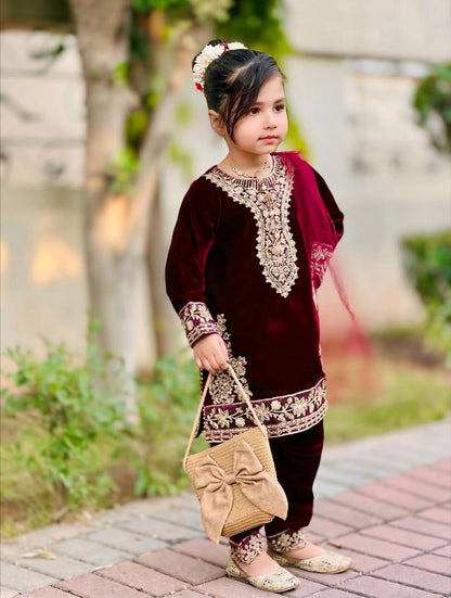 Premium Viscose Velvet Kurta‑Pant‑Dupatta Set – Heavy Embroidery Sequins Work