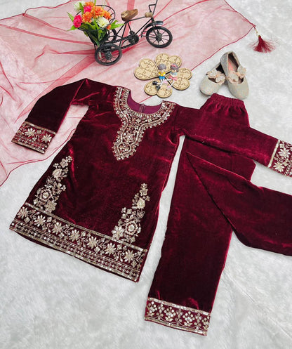 Premium Viscose Velvet Kurta‑Pant‑Dupatta Set – Heavy Embroidery Sequins Work