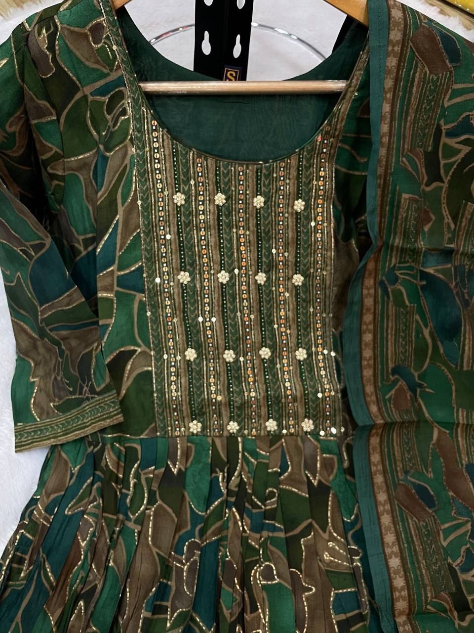 Premium Modal Print Kurti‑Pant‑Dupatta Set – Multi‑Thread Embroidery