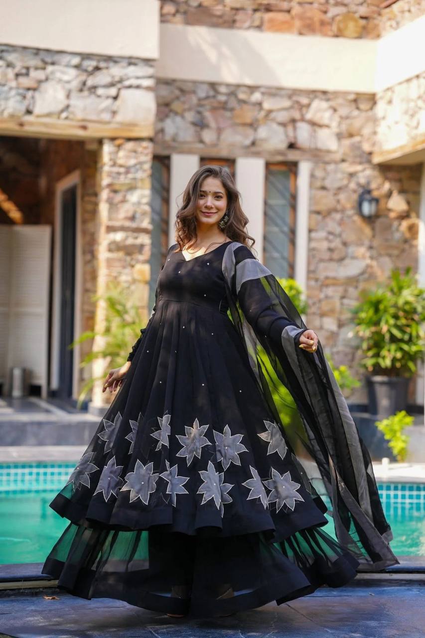 Premium Georgette Anarkali‑Plazzo‑Dupatta Set – Handpainted Floral Design