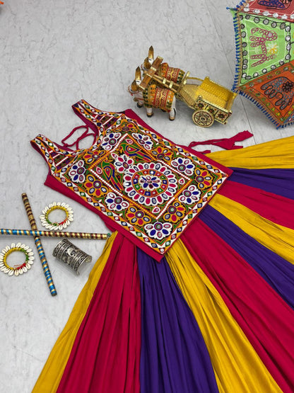 Navratri Special Gamathi Work Lehenga choli