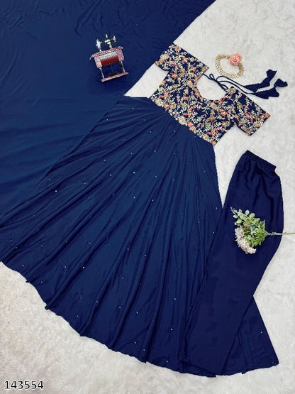 Elegant Heavy Crepe Embroidered Kurti Pant Set with Dupatta