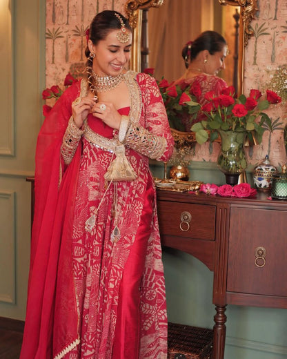 New Trendy 4-Piece Indo Western Set – Embroidered Chinon Top, Blouse, Pant & Organza Dupatta