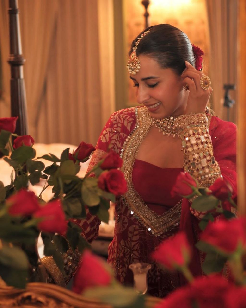 New Trendy 4-Piece Indo Western Set – Embroidered Chinon Top, Blouse, Pant & Organza Dupatta