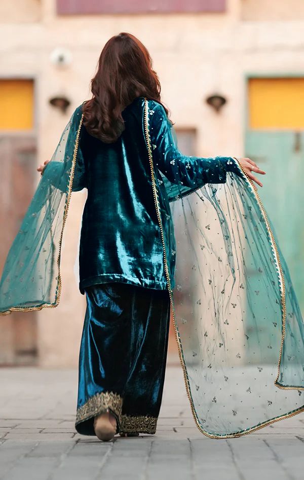 New Designer Premium Velvet Kurti Plazzo Suit with Sequins & Zari Embroidery and Georgette Dupatta – Fully Stitched Festive Wear