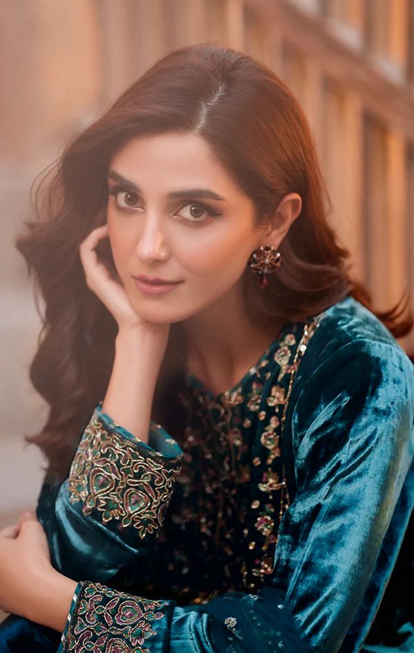 New Designer Premium Velvet Kurti Plazzo Suit with Sequins & Zari Embroidery and Georgette Dupatta – Fully Stitched Festive Wear