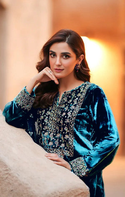 New Designer Premium Velvet Kurti Plazzo Suit with Sequins & Zari Embroidery and Georgette Dupatta – Fully Stitched Festive Wear