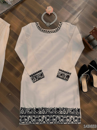Natural Crep Elegant 3-Piece Designer Set | Comfort Meets Style