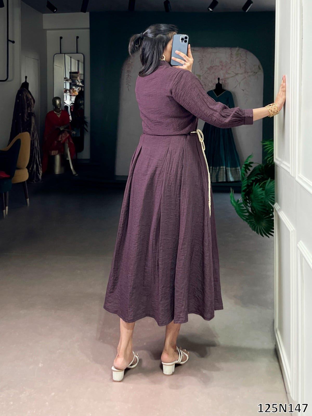 SOFT LOOK CRACKLE FABRIC ONE-PIECE FROCK