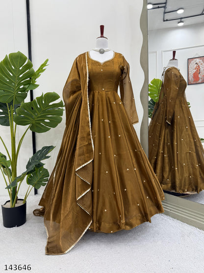 Designer 3-Piece Set – Top, Pent & Dupatta