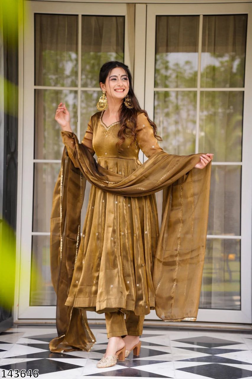 Designer 3-Piece Set – Top, Pent & Dupatta