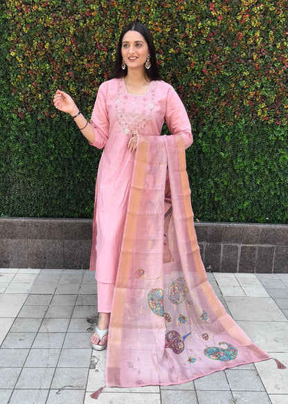 Light Pink Roman Silk Kurti Set – Handwork Kurti, Pant & Chanderi Dupatta