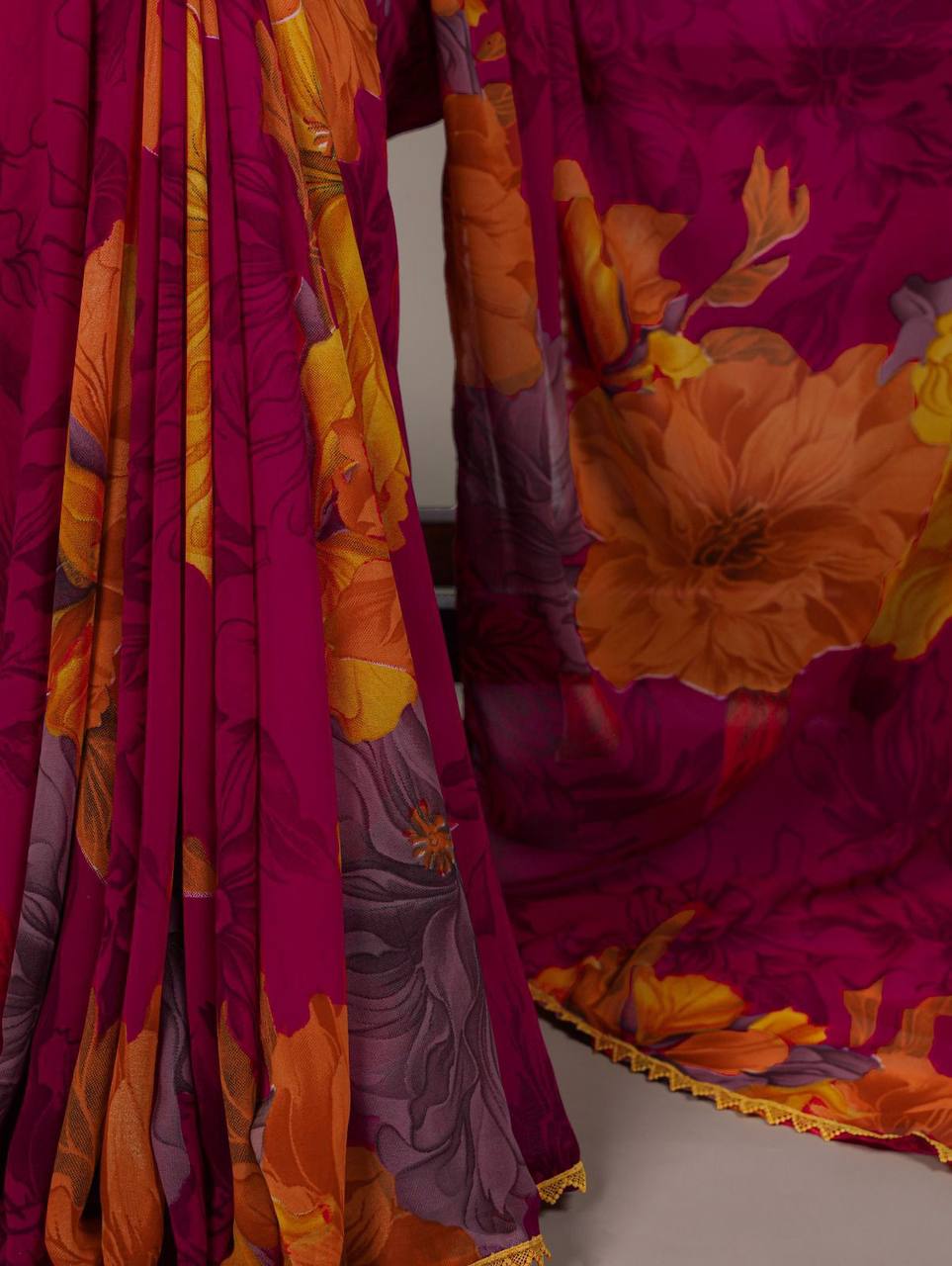 Weightless Marble Texture Saree – Floral Print with Lace Border & Banglori Blouse